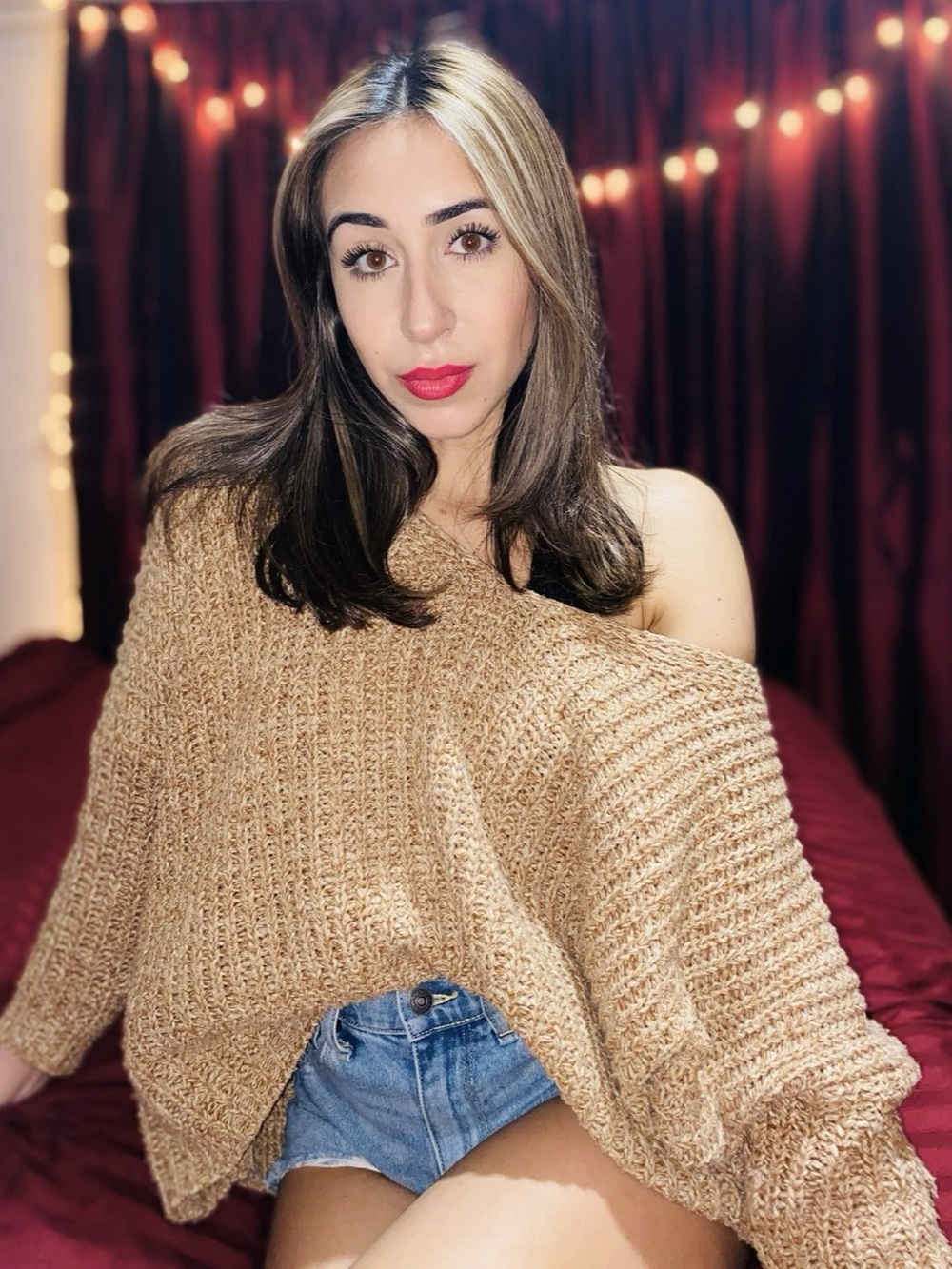 Off-Shoulder Sweater in Brown Like New